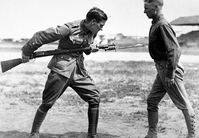 WAR & CONFLICT BOOKERA: WWI/RECRUITMENT AND TRAINING