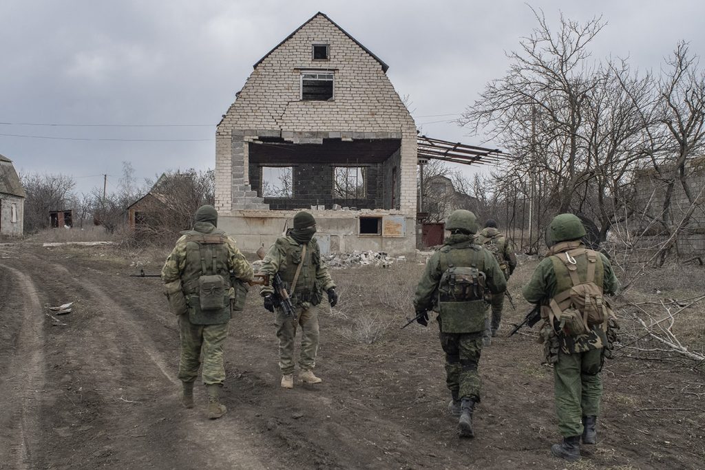 20 Epic Photos From Donetsk by War Photographer Guillaume Chauvin